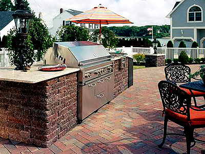 Outdoor Kitchens & BBQ's